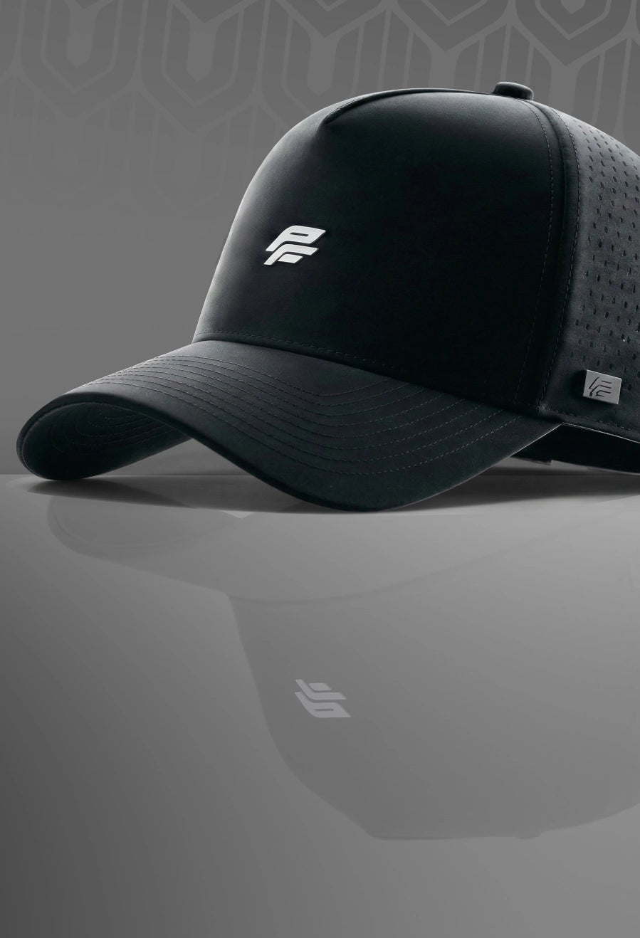 SWEATPROOF.
FEATHER-LIGHT.
ODOR-CONTROL.