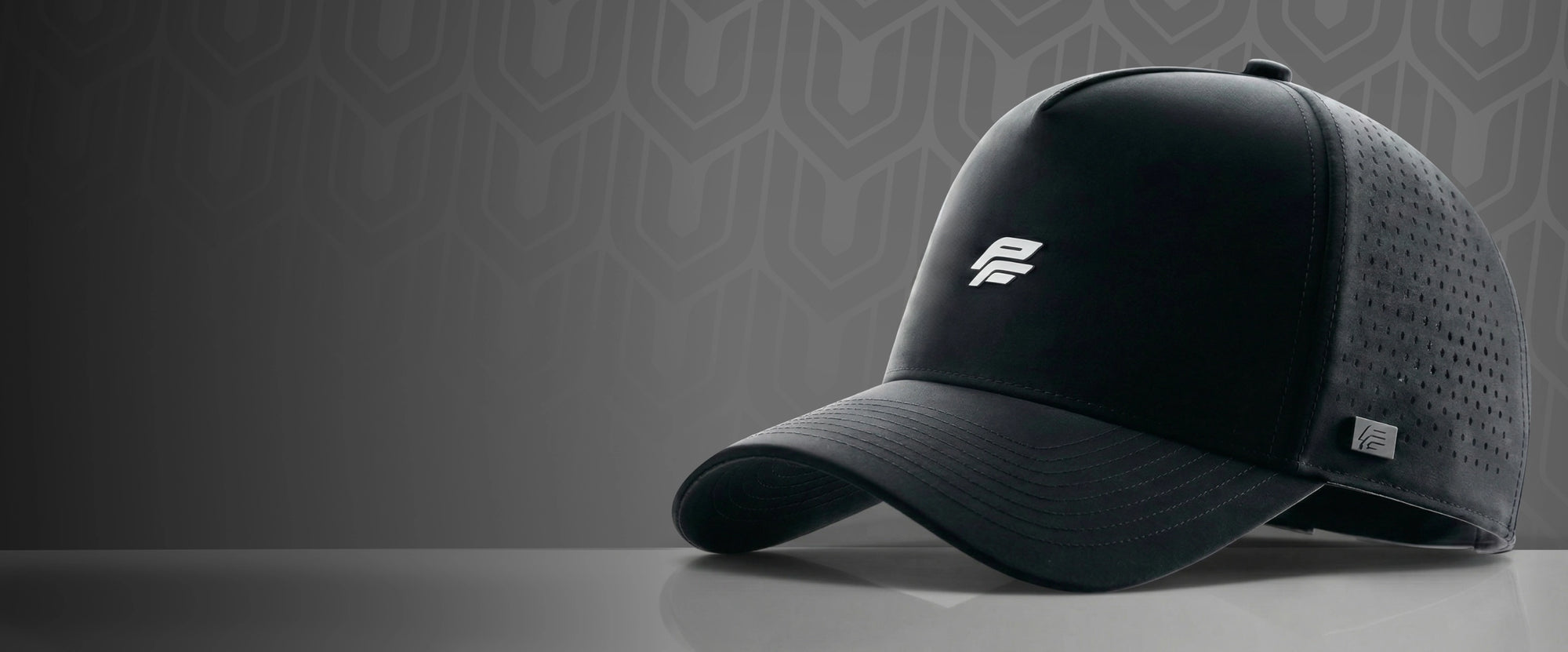 SWEATPROOF.
FEATHER-LIGHT.
ODOR-CONTROL.